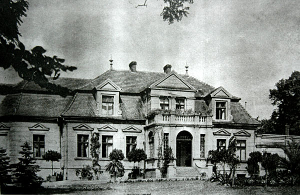 Mansion in Manieczki